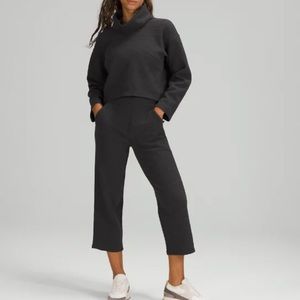 LULULEMON Ribbed Straight Leg Super High Rise Crop Athletic Lounge Pant size 4